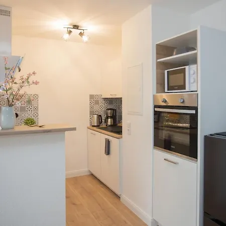 Deluxe - Sauna & Pool - Free Parking Appartement *