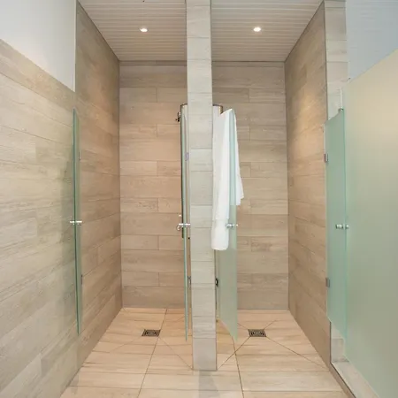 Deluxe - Sauna & Pool - Free Parking Appartement *